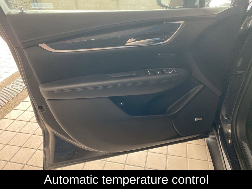 Used 2022 Cadillac XT5 Premium Luxury image 10