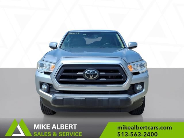 Used 2022 Toyota Tacoma SR5 AWD/4WD image 2