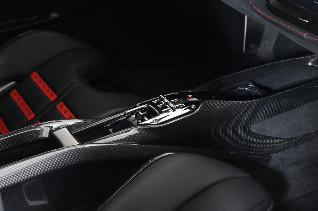 Used 2022 Ferrari SF90 Stradale image 24