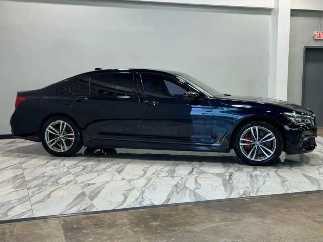 Used 2018 BMW 750i xDrive image 6