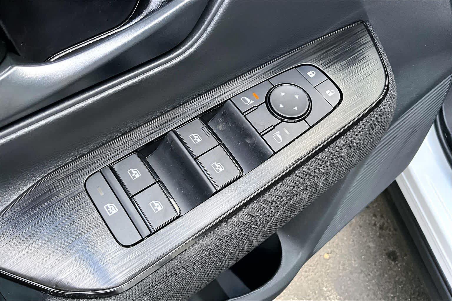 New 2026 Nissan Kicks S FWD image 18