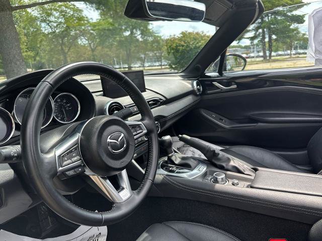 Used 2025 MAZDA MX-5 Miata RF Grand Touring RWD image 3