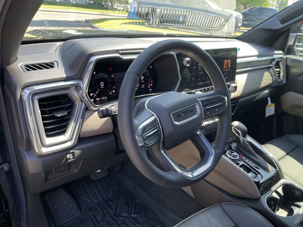 New 2025 GMC Canyon Denali w/ LPO, Denali Black Edition image 10