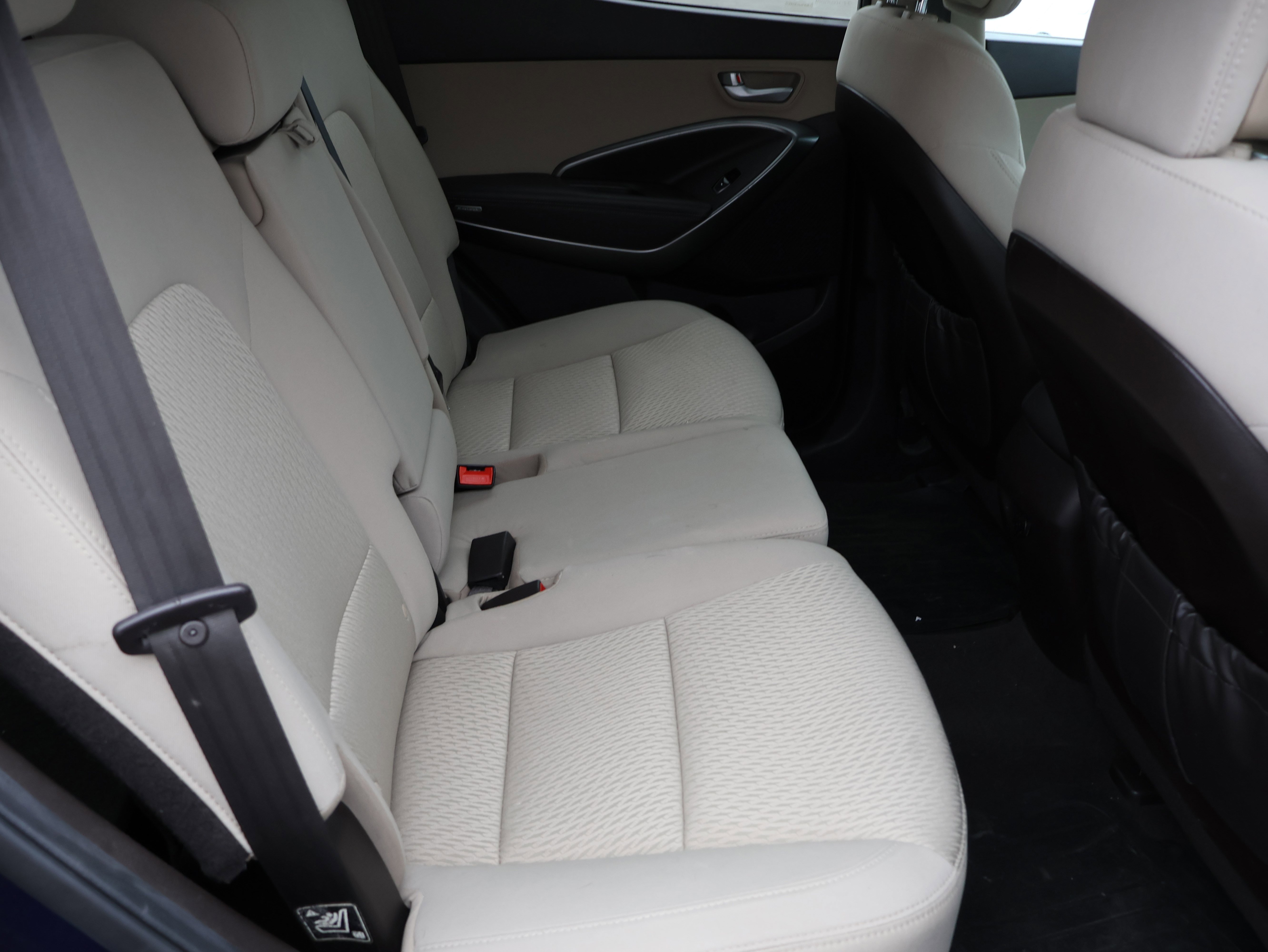 Used 2017 Hyundai Santa Fe Sport image 13