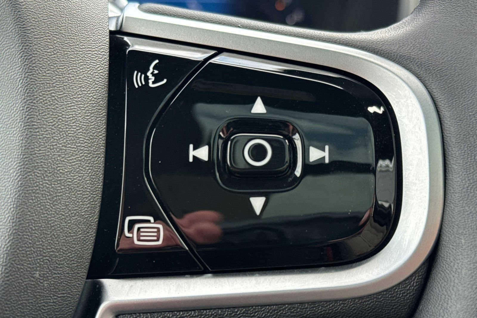 Certified 2026 Volvo XC90 B5 Plus w/ Protection Package image 29