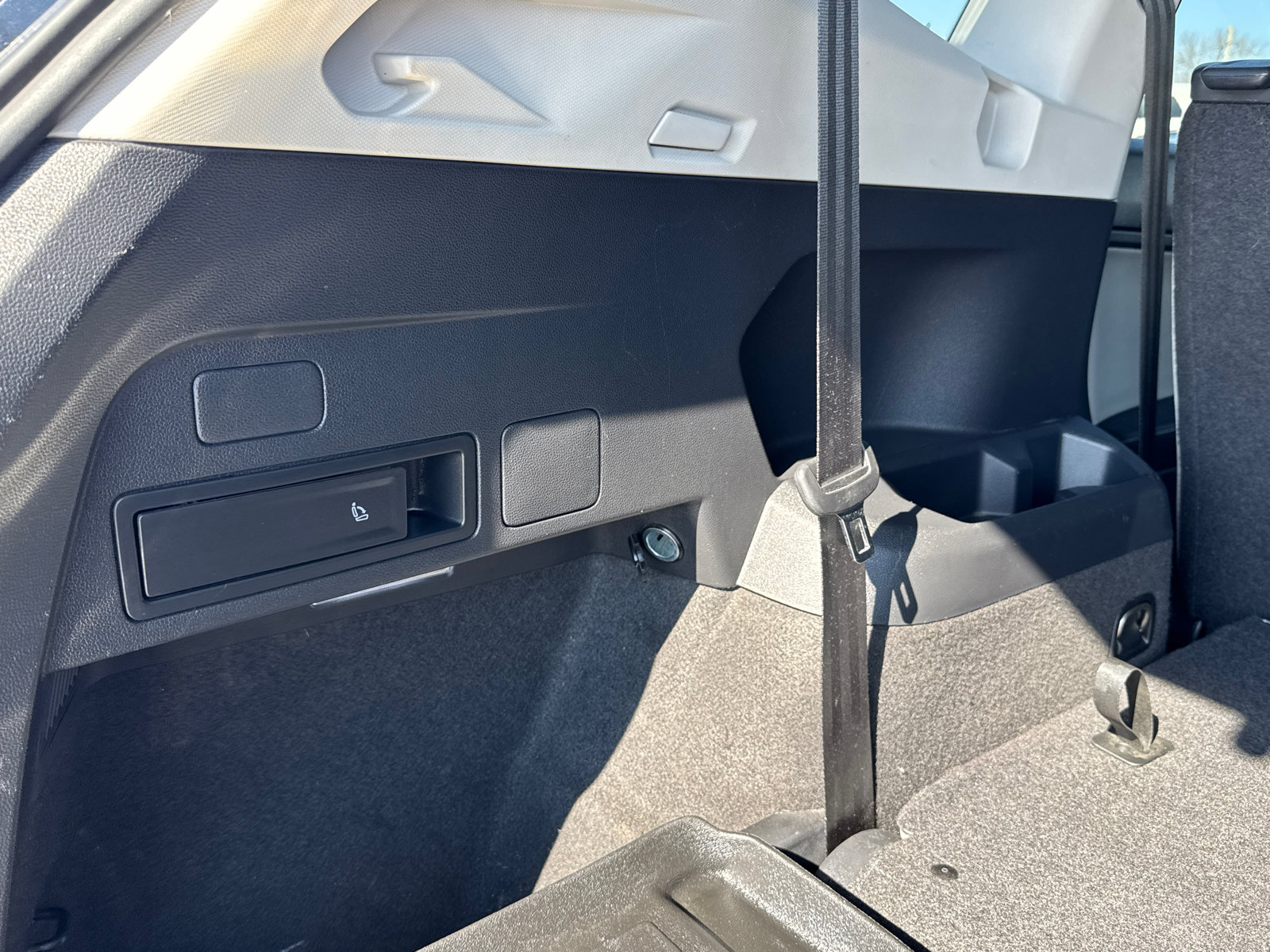 Used 2022 Volkswagen Tiguan S image 20