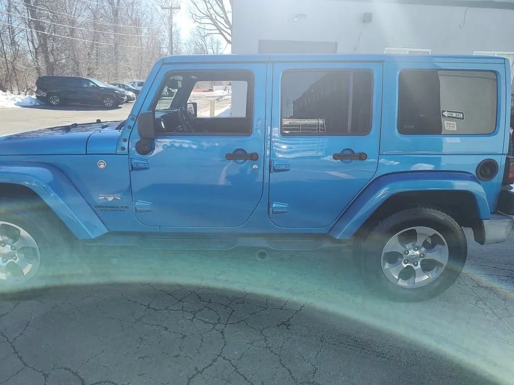 Used 2016 Jeep Wrangler Unlimited Sahara w/ Max Tow Package AWD/4WD image 14