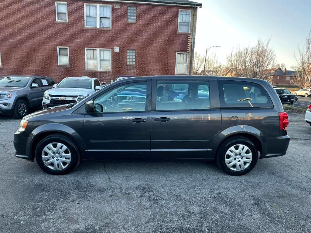 Used 2016 Dodge Grand Caravan American Value Package w/ UConnect Hands-Free Group image 5