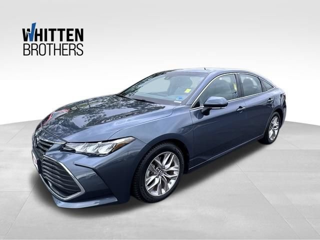 Used 2019 Toyota Avalon XLE w/ Moonroof Package FWD image 1