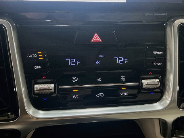 Certified 2023 Kia Sorento SX FWD image 16