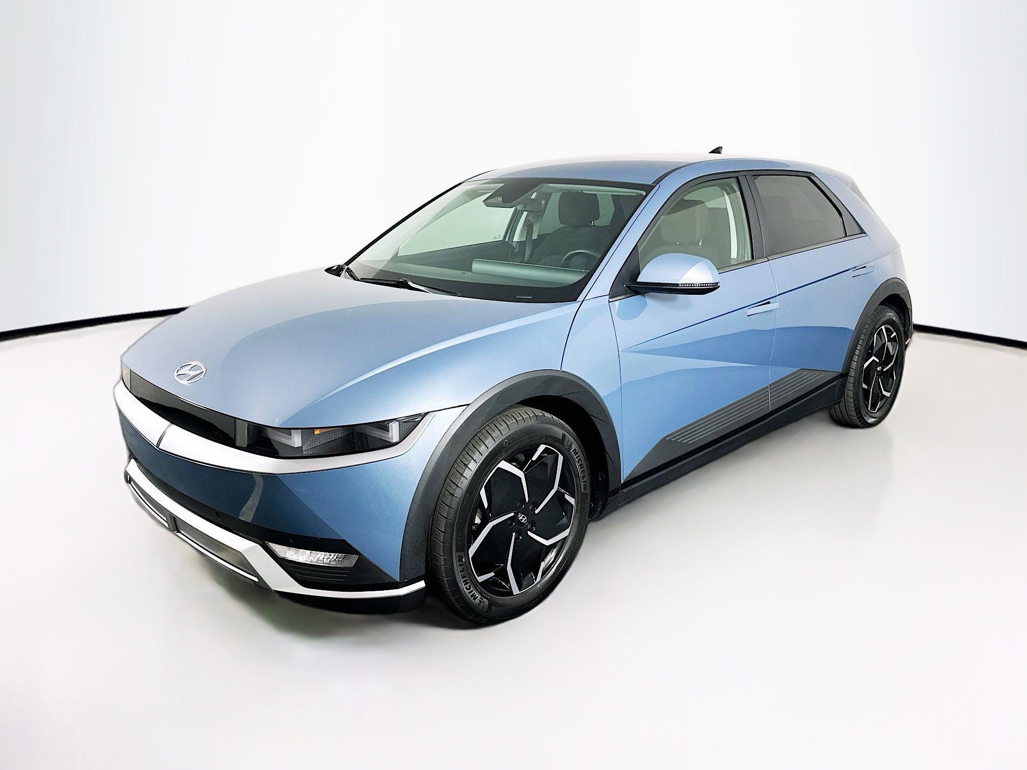 Used 2024 Hyundai Ioniq 5 SEL image 3