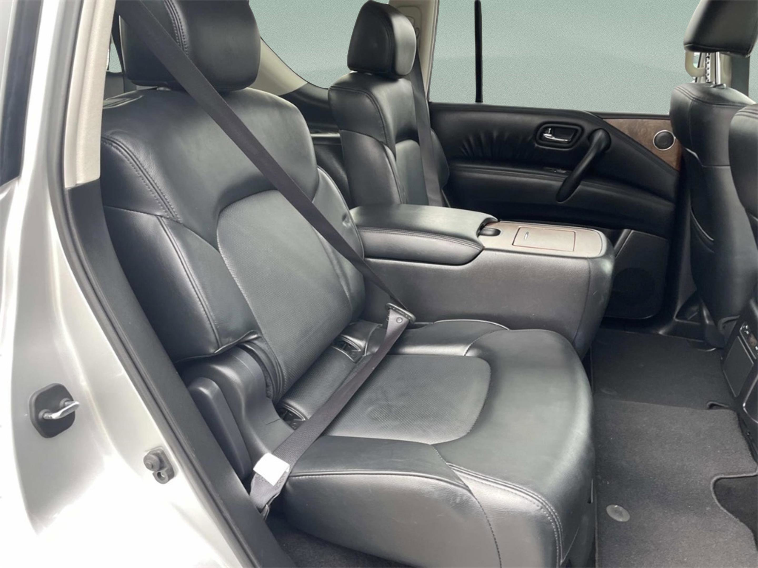 Used 2024 Nissan Armada SL w/ Captain's Chairs Package image 27