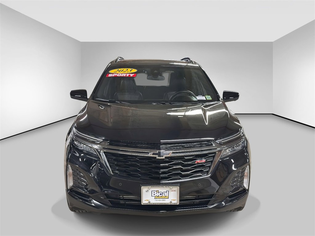 Used 2023 Chevrolet Equinox RS w/ RS Leather Package image 8