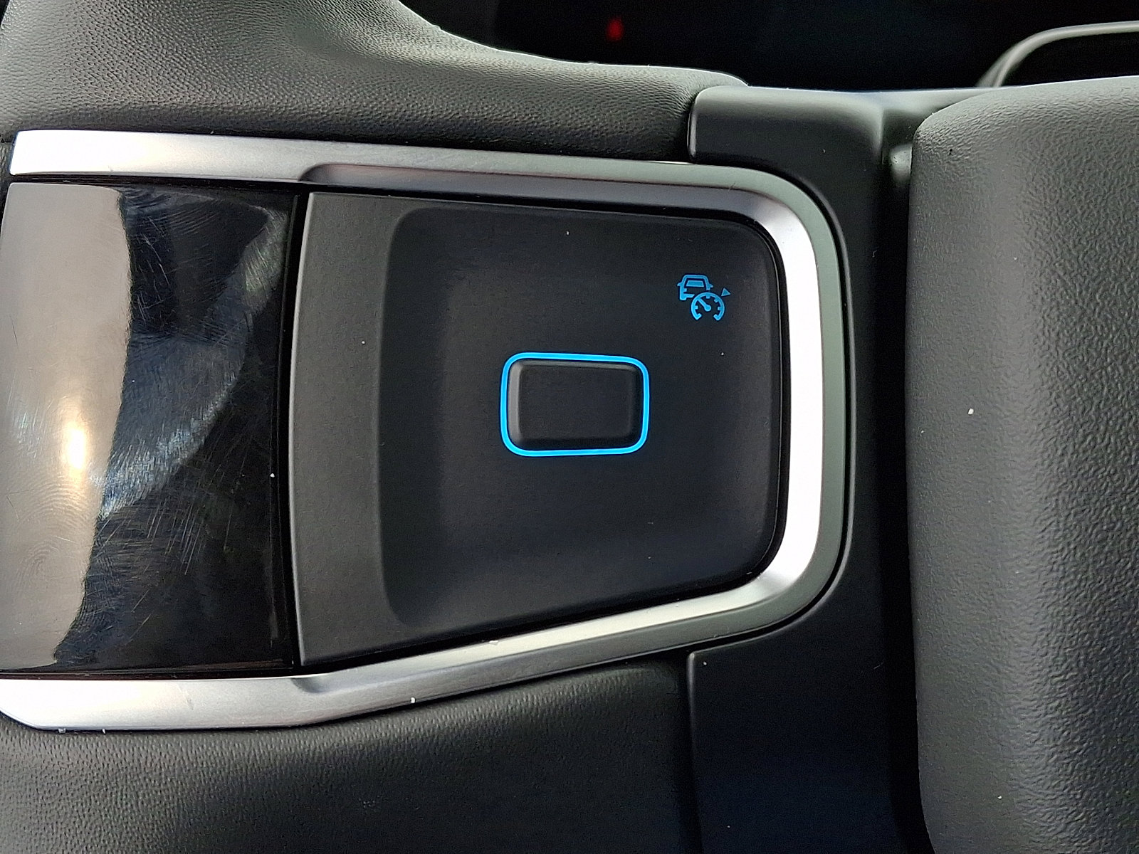 Used 2025 Ford Expedition Active image 23