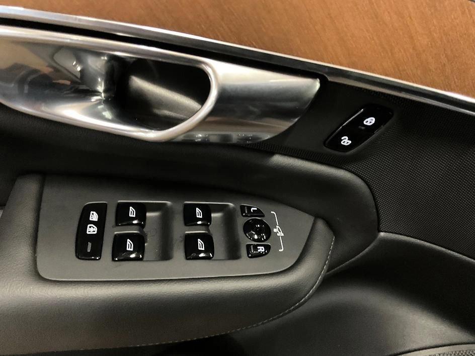 Used 2025 Volvo XC90 B6 Plus AWD/4WD image 25