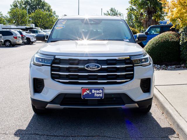 Certified 2025 Ford Explorer Active AWD/4WD image 2