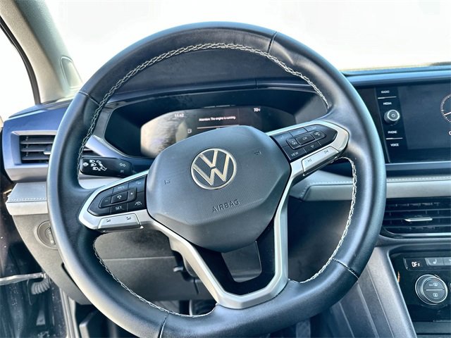 Used 2024 Volkswagen Taos SE image 11