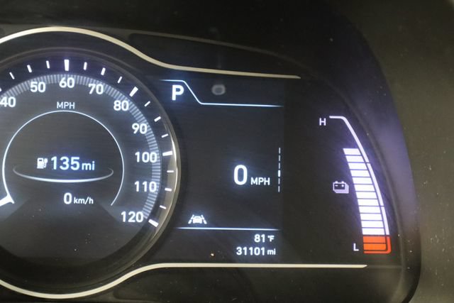 Used 2021 Hyundai Kona Limited FWD image 38