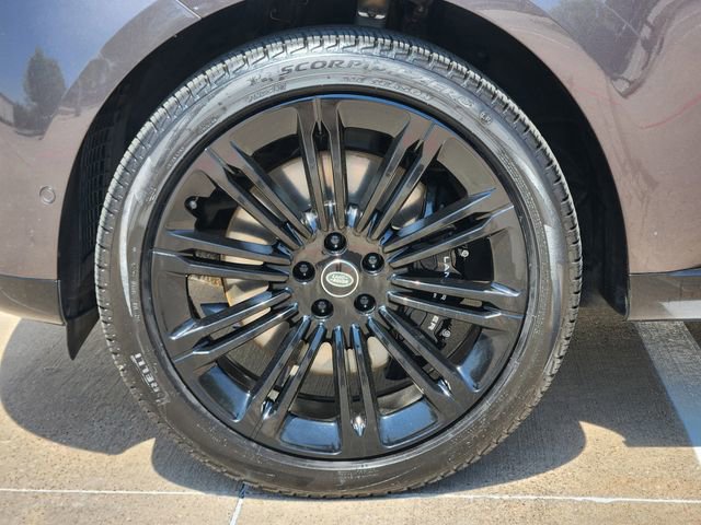 Used 2023 Land Rover Range Rover SE image 10