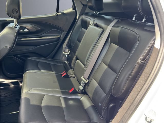 Used 2022 GMC Terrain SLT w/ Infotainment Package II AWD/4WD image 21