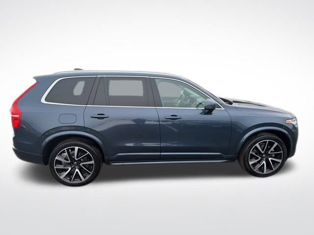 Used 2022 Volvo XC90 T6 Momentum w/ Climate Package image 7