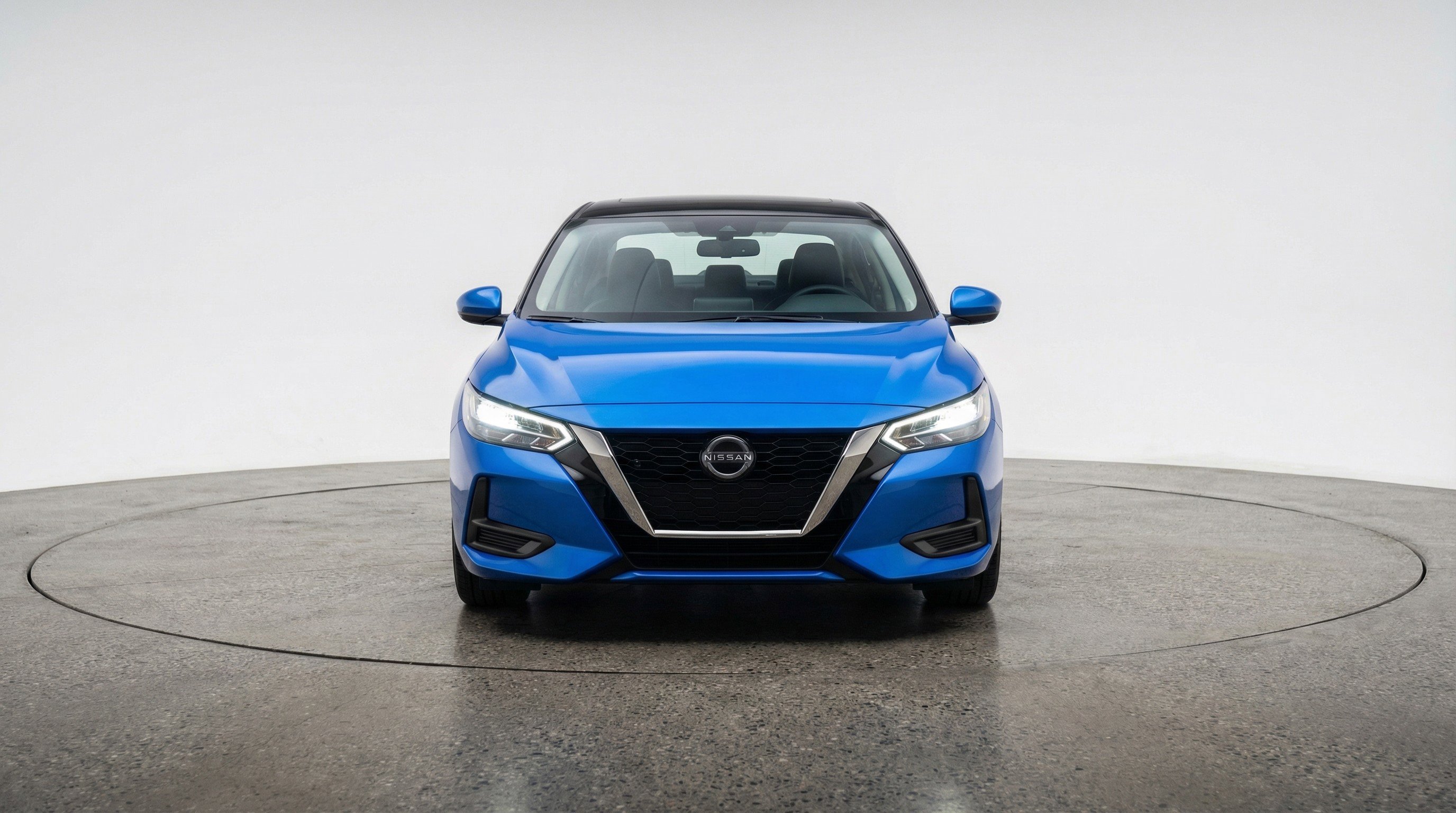 Used 2025 Nissan Sentra SV image 2