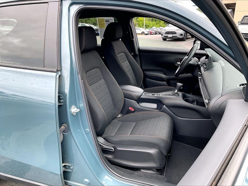 Used 2024 Honda HR-V Sport image 11