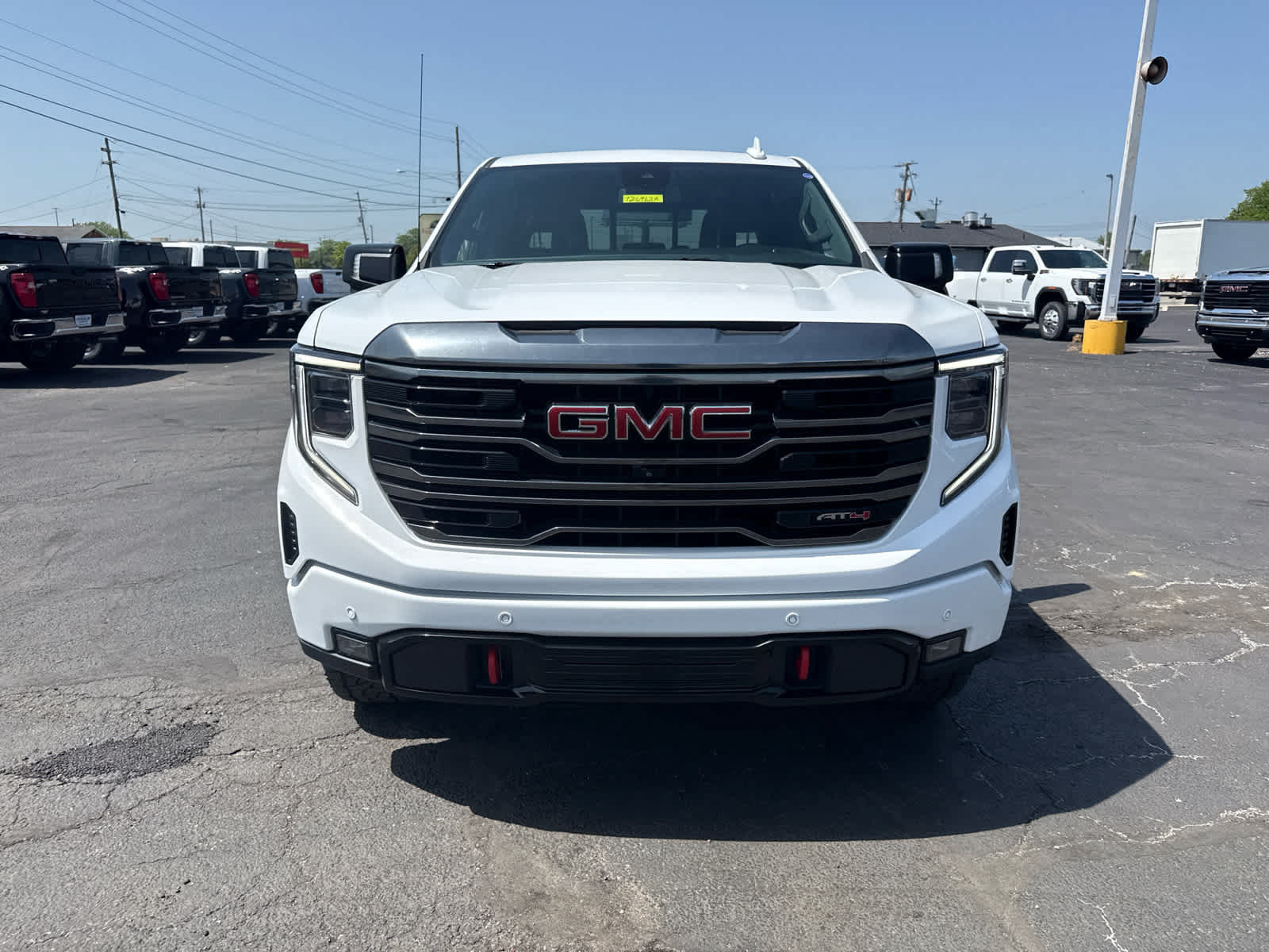Certified 2022 GMC Sierra 1500 AT4 w/ AT4 Premium Package AWD/4WD image 8
