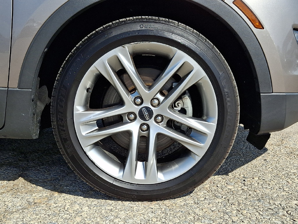 Used 2019 Lincoln MKC Reserve w/ MKC Climate Package AWD/4WD image 8