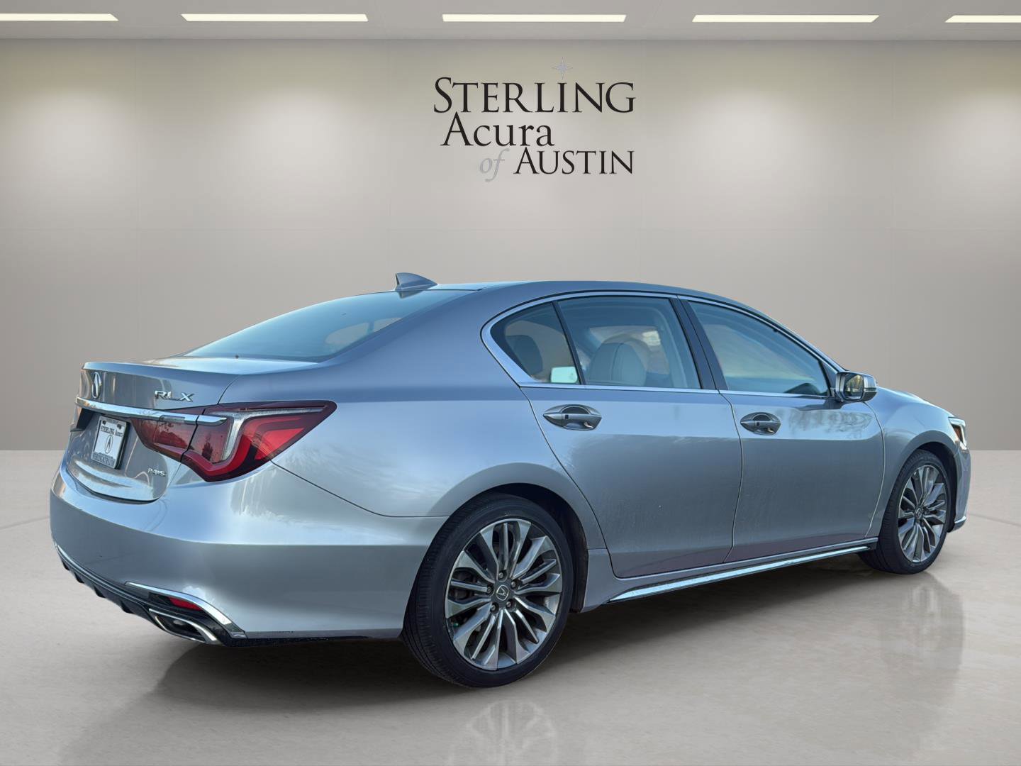 Certified 2018 Acura RLX w/ Technology Package image 5