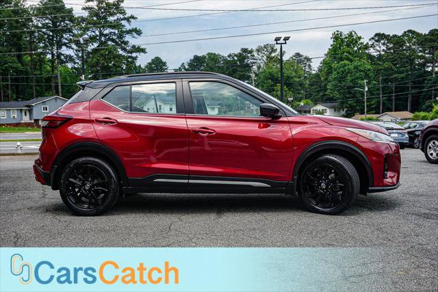 Used 2022 Nissan Kicks SR w/ Premium Package FWD image 2