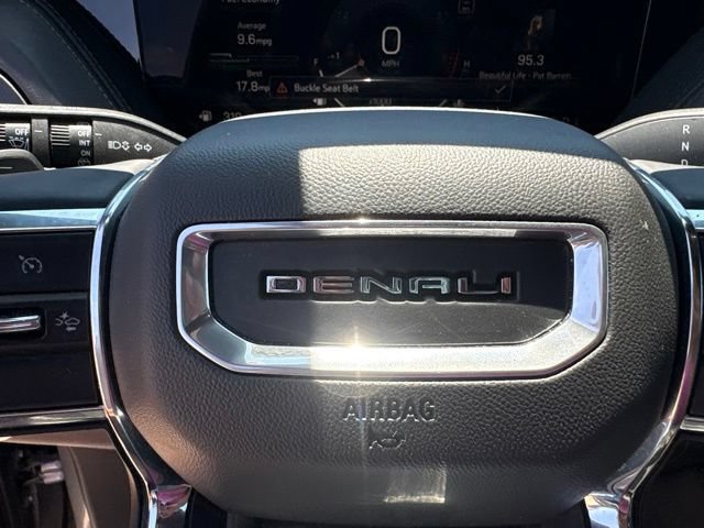 Used 2025 GMC Yukon XL Denali AWD/4WD image 17