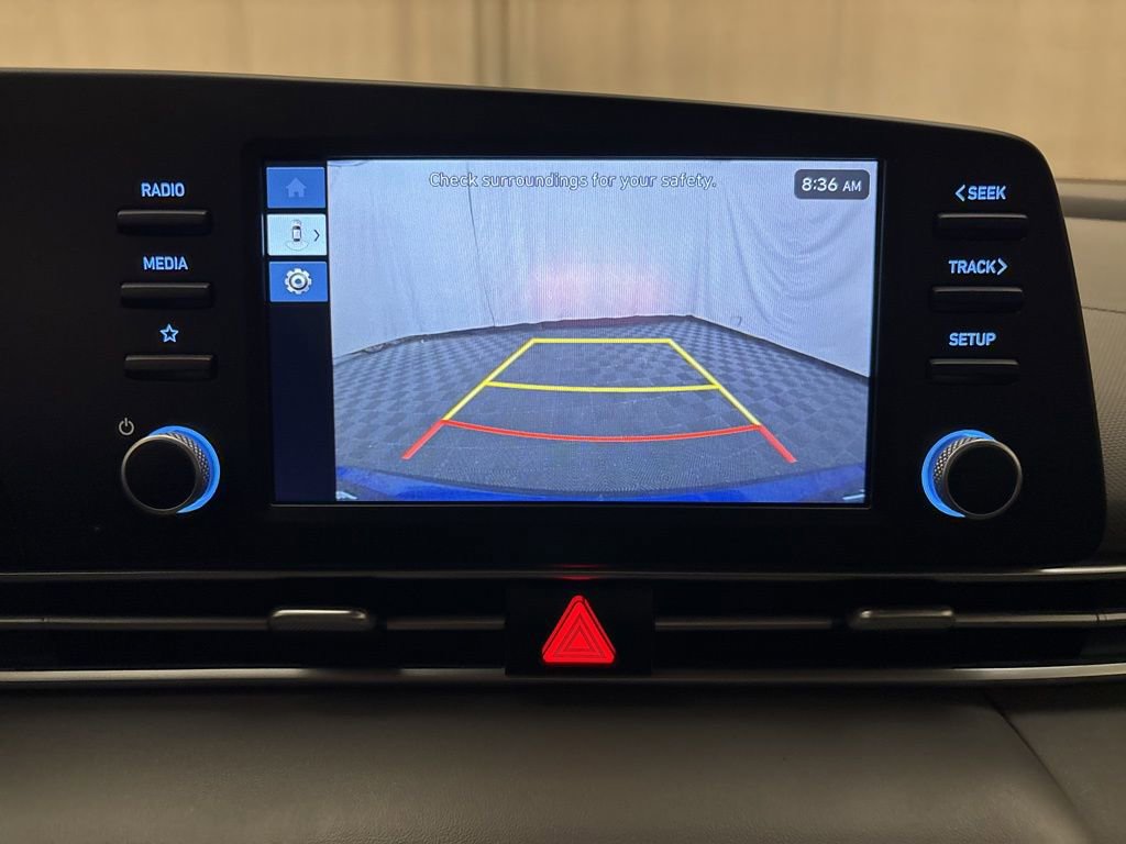 Certified 2025 Hyundai Elantra SE image 19