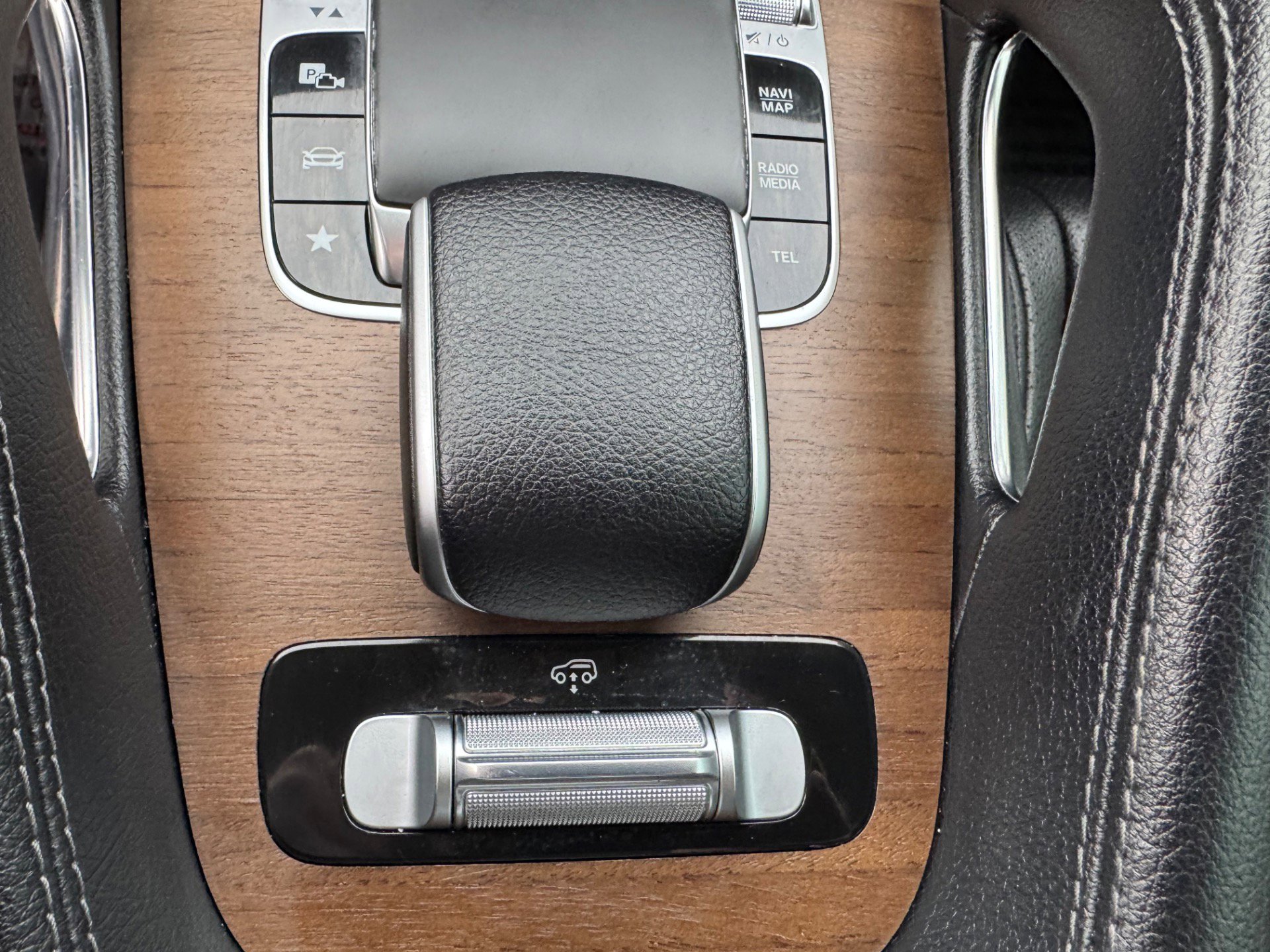 Used 2020 Mercedes-Benz GLS 450 4MATIC image 29