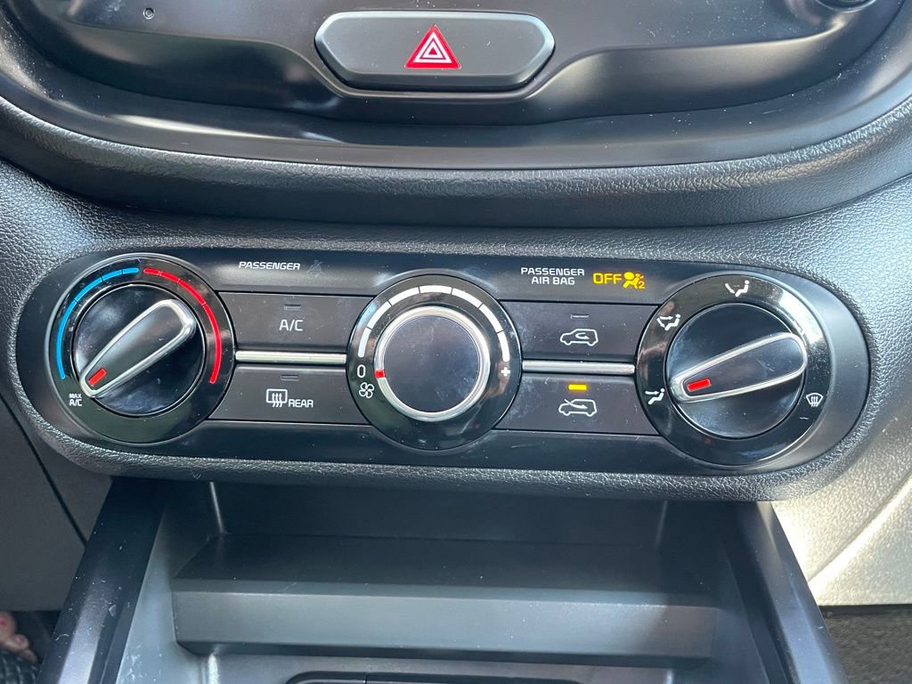 Certified 2023 Kia Soul LX w/ LX Technology Package FWD image 30