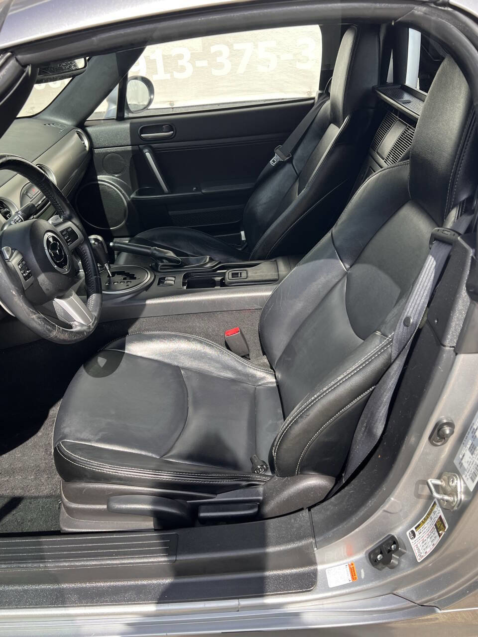 Used 2010 MAZDA MX-5 Miata Grand Touring w/ Premium Pkg image 17