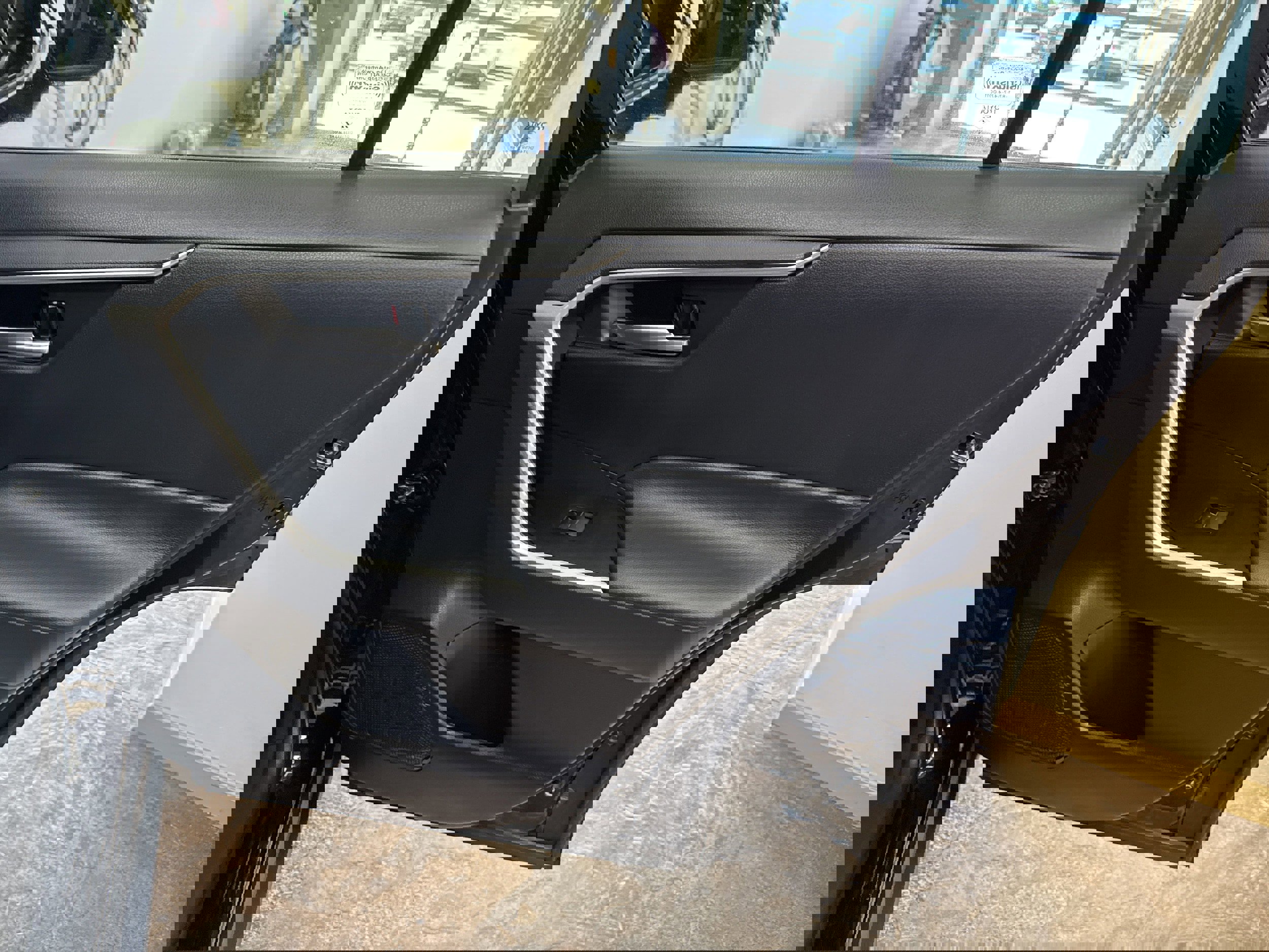 Used 2023 Toyota RAV4 XLE Premium image 19