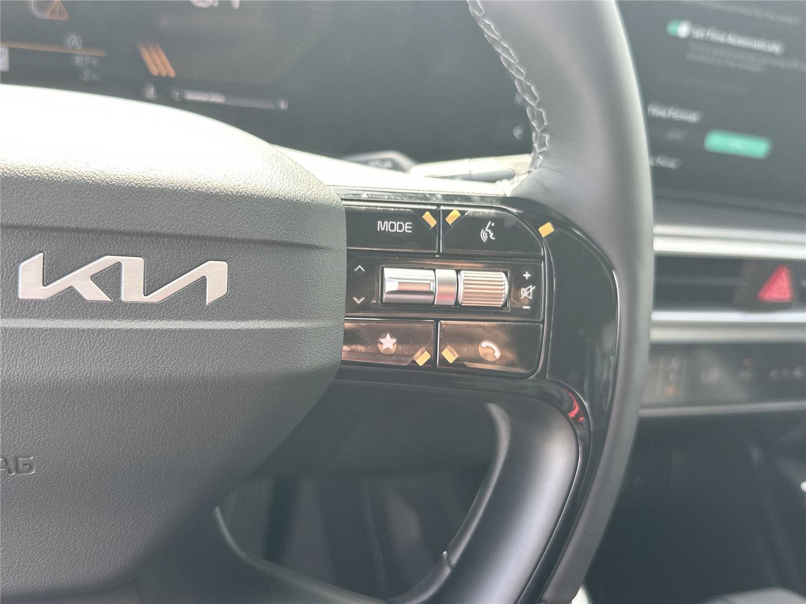 New 2026 Kia Sorento S image 12