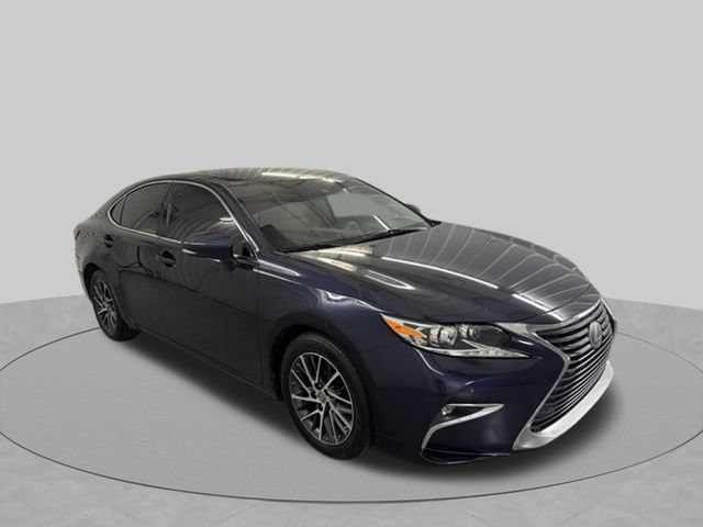 Used 2018 Lexus ES 350 w/ Luxury Package w/Wood Trim FWD image 4