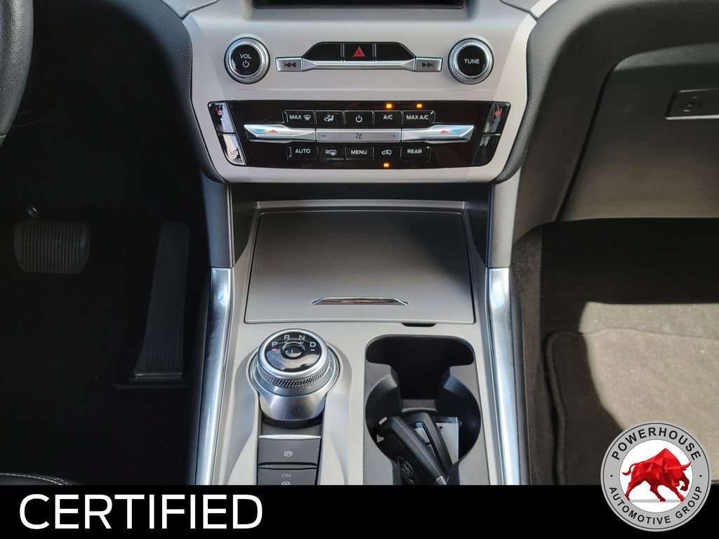 Certified 2024 Ford Explorer XLT w/ Equipment Group 202A RWD image 24