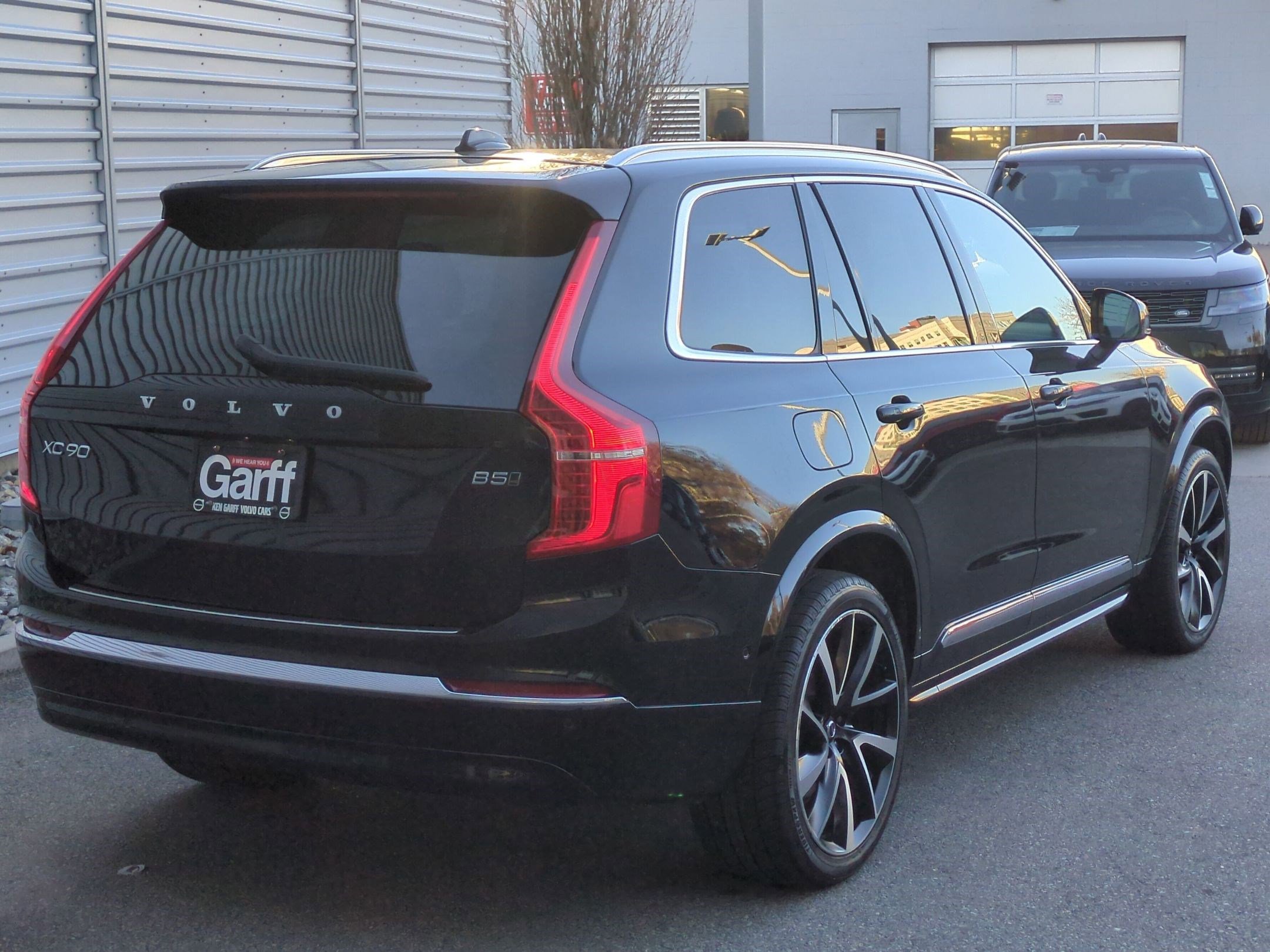 Used 2023 Volvo XC90 B5 Plus w/ Protection Package Premier image 3