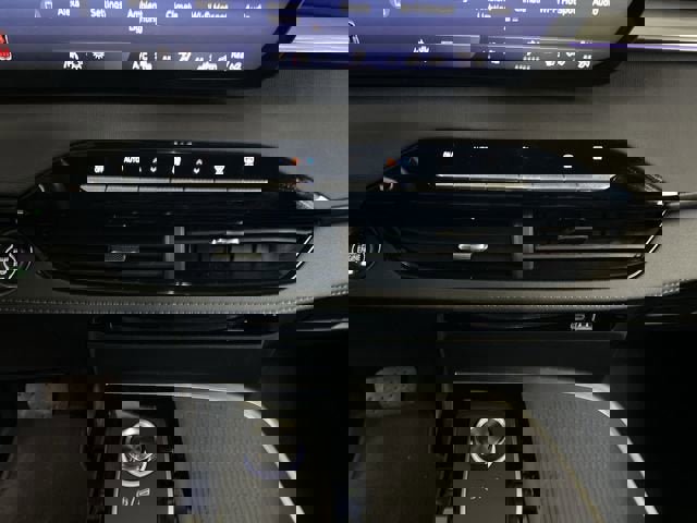 Certified 2025 Buick Enclave Preferred image 18