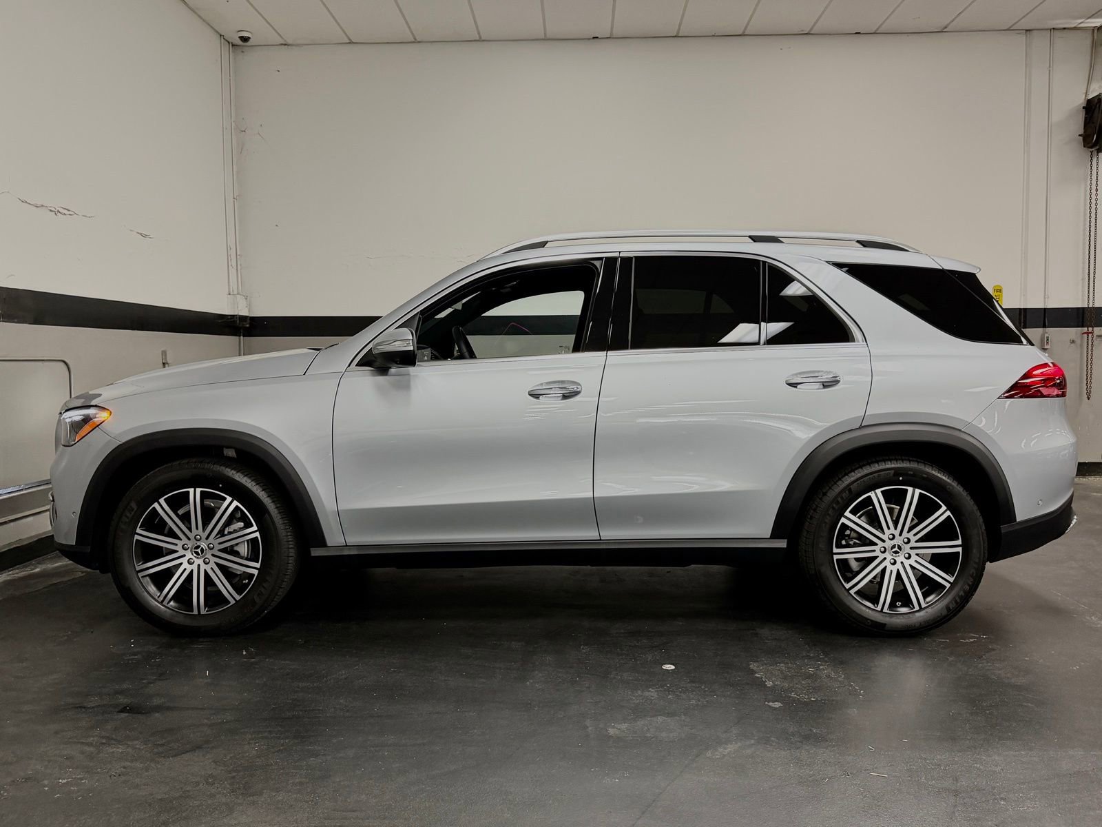 Used 2026 Mercedes-Benz GLE 350 4MATIC image 9