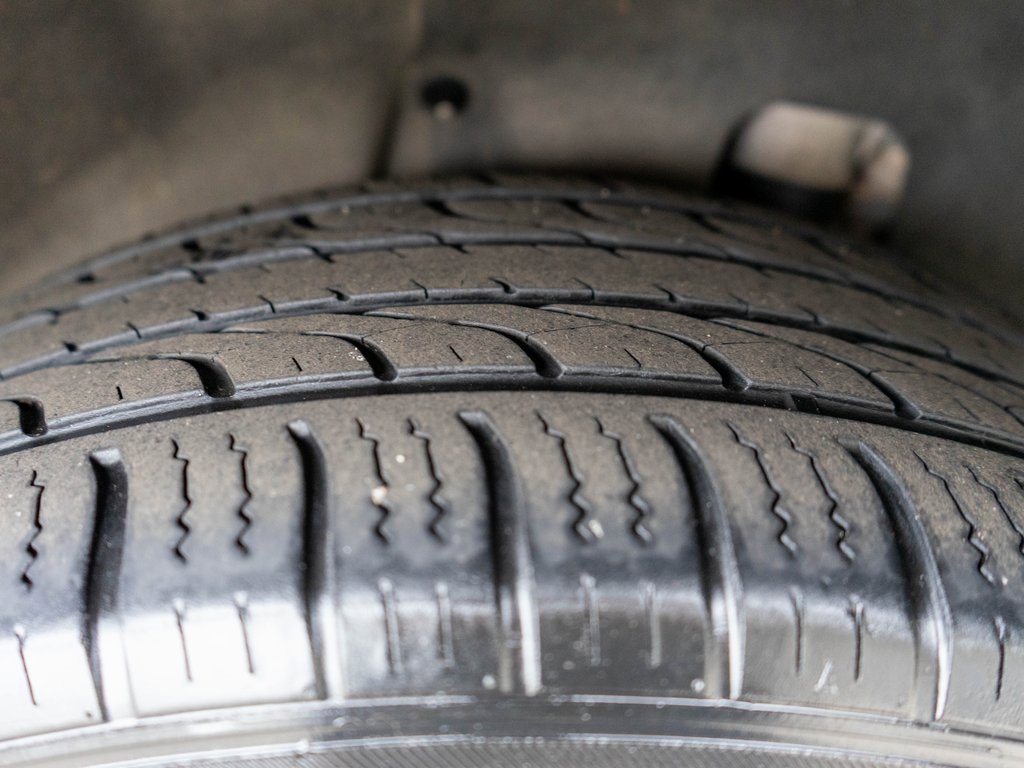 Used 2017 Mercedes-Benz GLC 300 4MATIC image 32