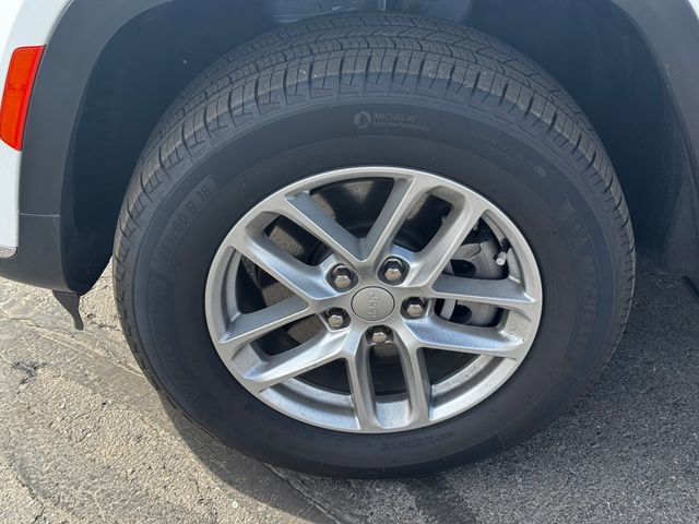 Used 2025 Jeep Grand Cherokee L Laredo w/ Trailer Tow Package image 10