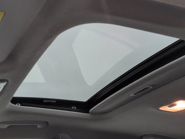 Used 2025 Hyundai Elantra SEL FWD image 18