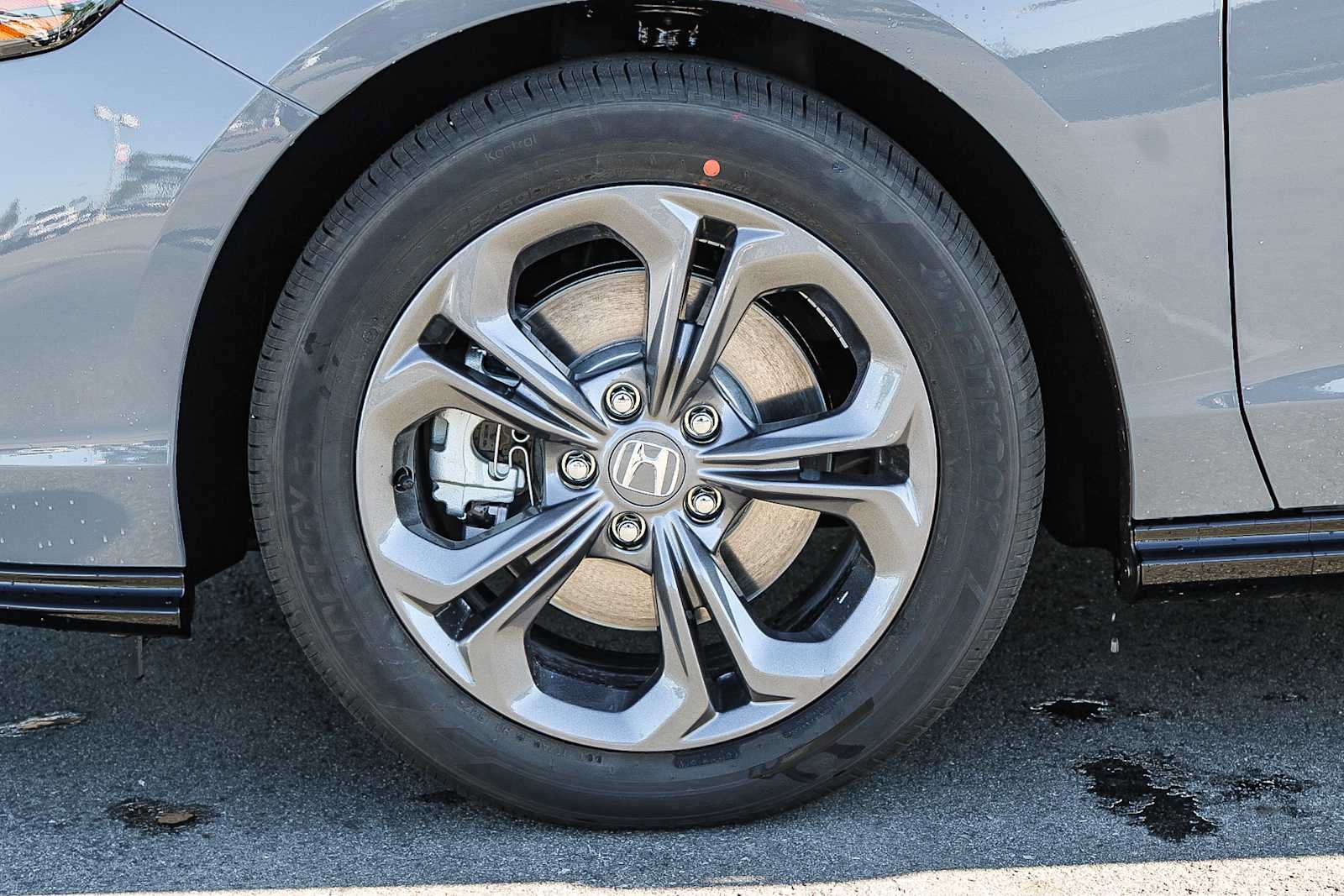 New 2026 Honda Accord EX-L image 9