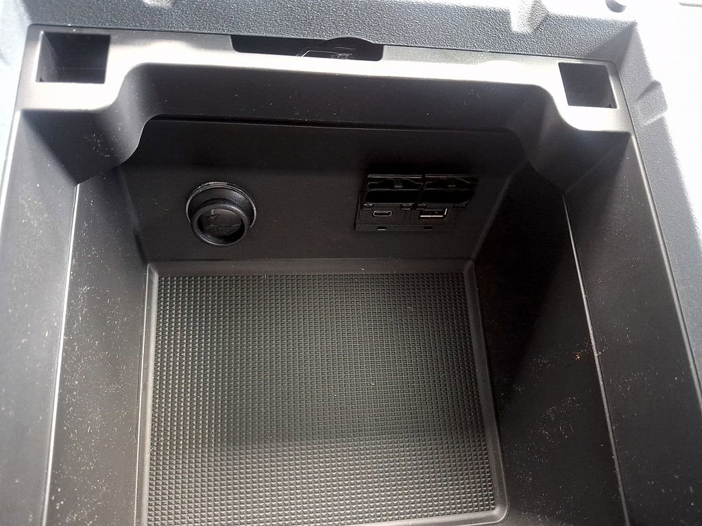 Used 2026 INEOS Grenadier Fieldmaster Edition image 24