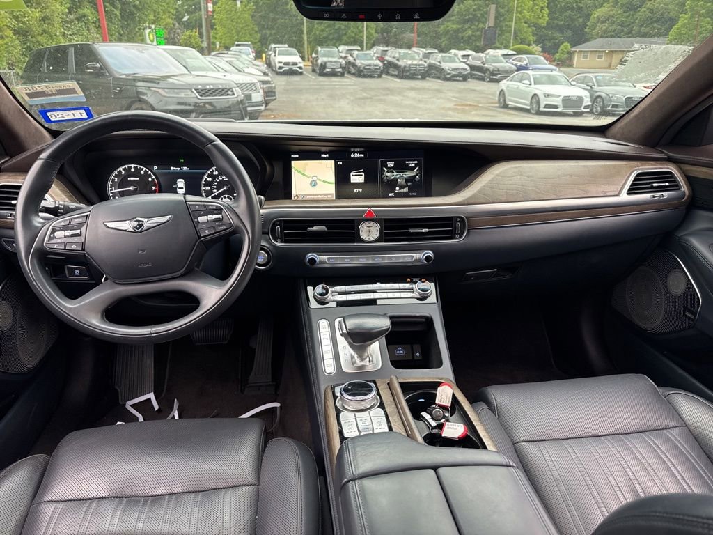 Used 2020 Genesis G90 3.3T Premium RWD image 9