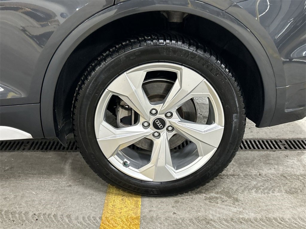 Used 2021 Audi Q5 2.0T Premium Plus w/ Premium Plus Package image 11